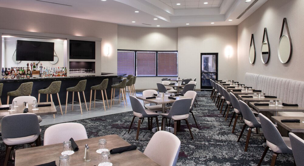 Delta Hotels by Marriott Detroit Novi - photo 18