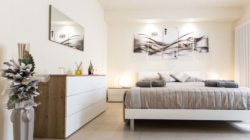 The Bricks B&B — 4-Star Luxury Hotel in Pisa, Italy