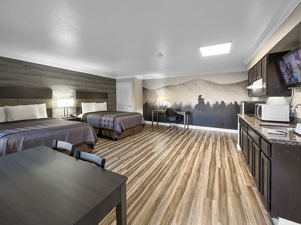 Rodeo Lodge - photo 5