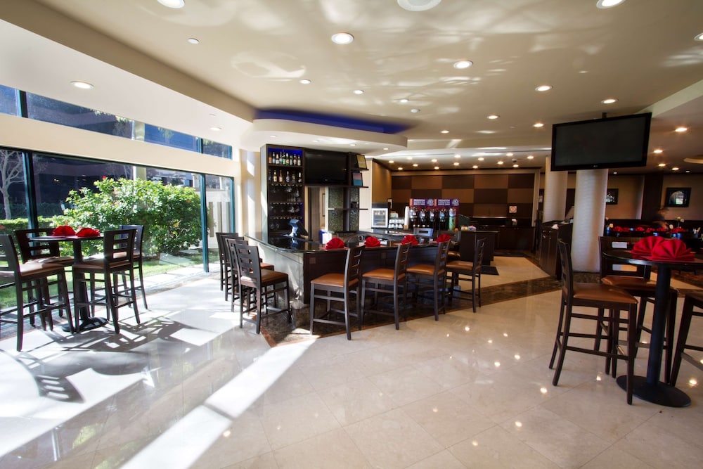 Orange County Hotel - photo 28