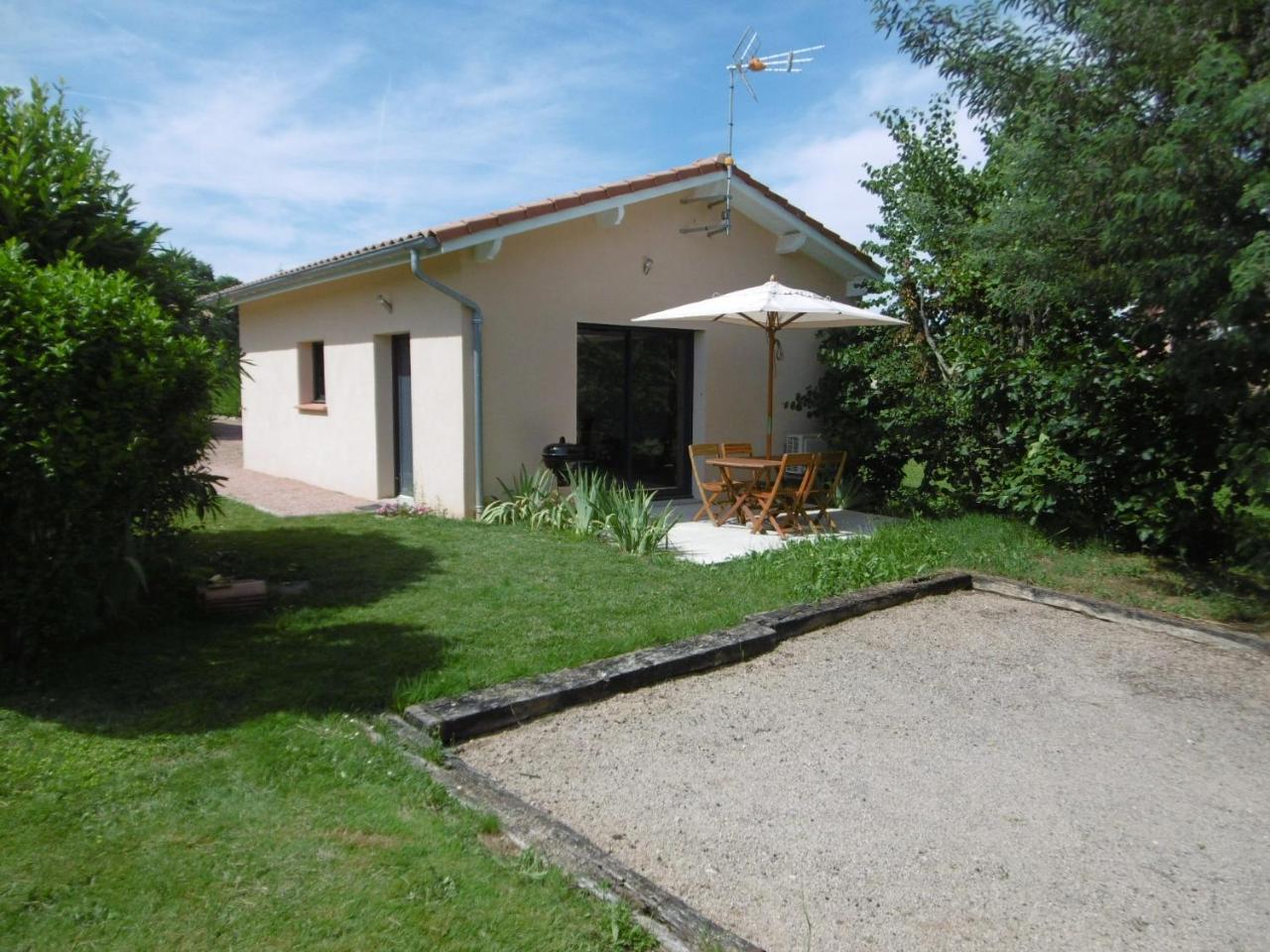 Le Brensol - carbon neutral hotel in Brens