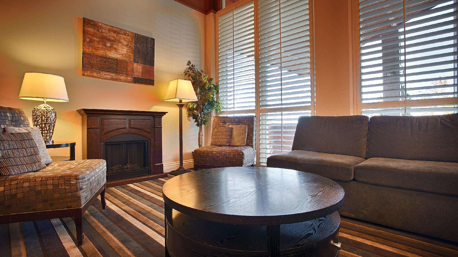 Best Western Valencia Inn - photo 4