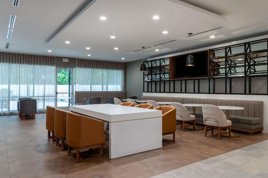 Wyndham Garden Orlando Airport - photo 9