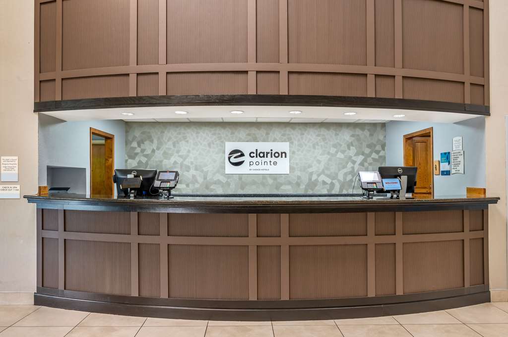Clarion Pointe Louisville East - photo 4
