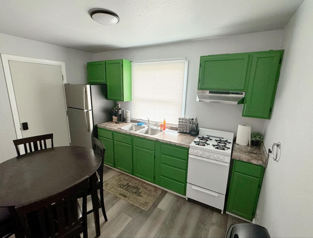 Midtown Oasis - photo 11