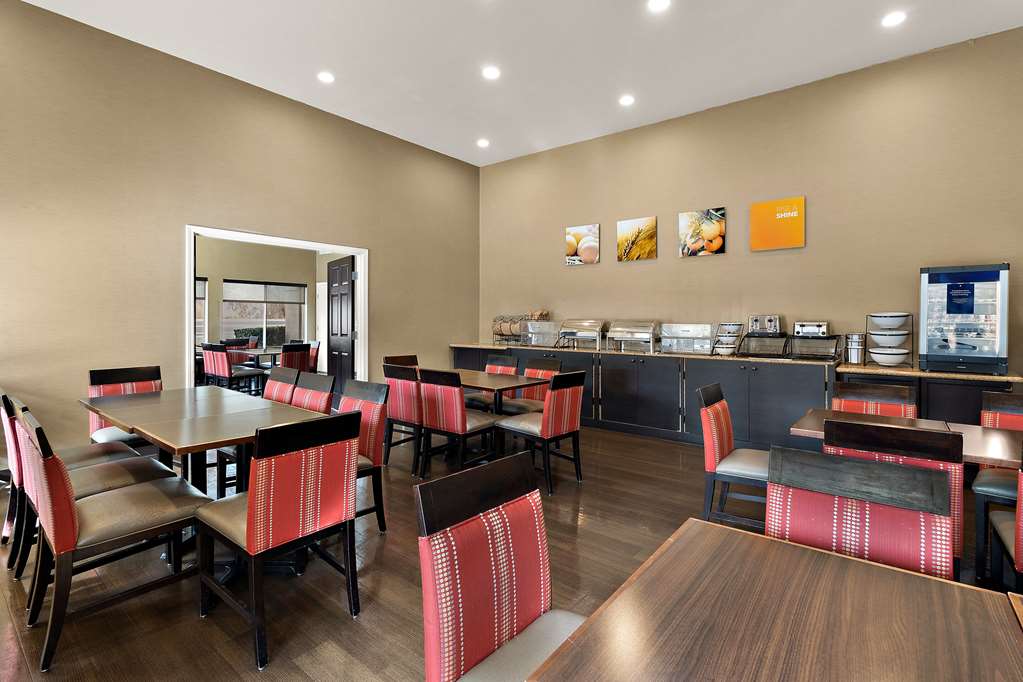 Comfort Inn & Suites Sequoia Kings Canyon - photo 42