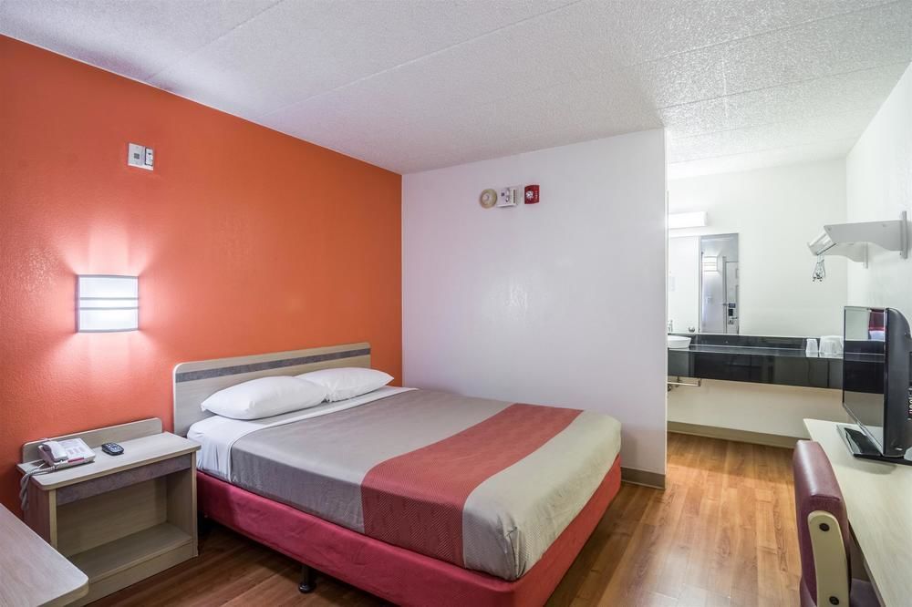 Motel 6 Chicago Southwest Aurora - photo 10
