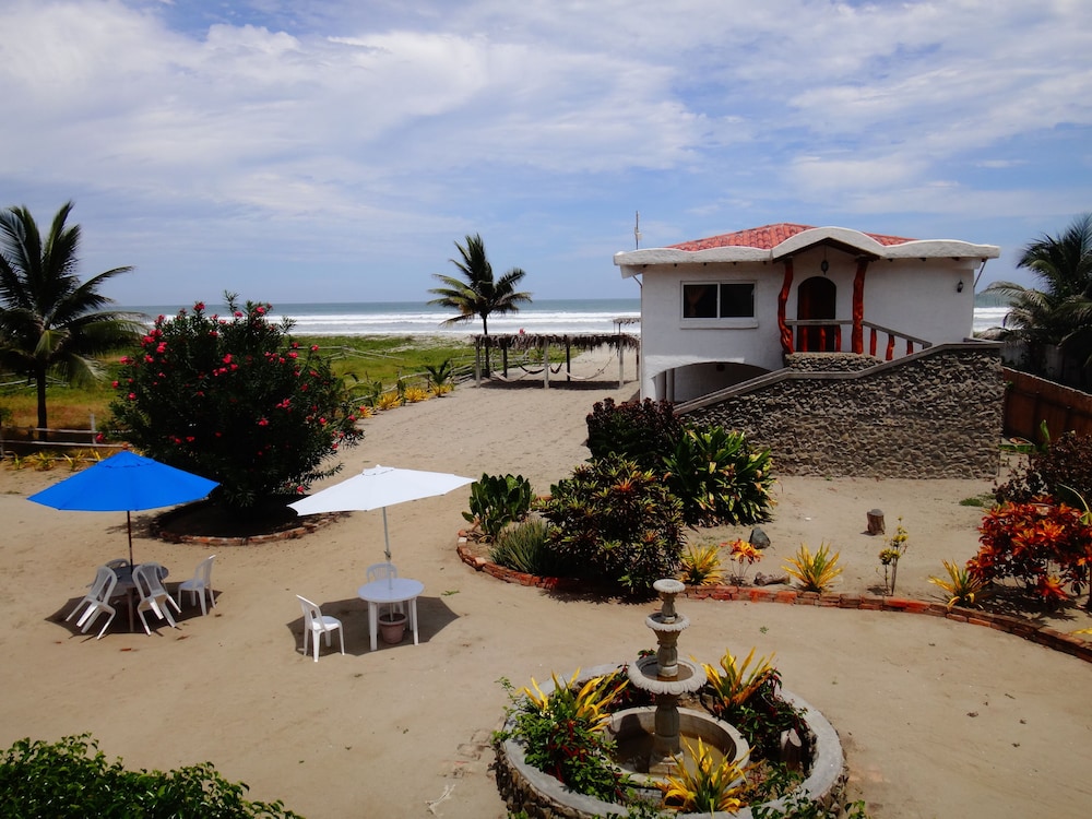 Sundown Beach Hotel in Manta, Ecuador