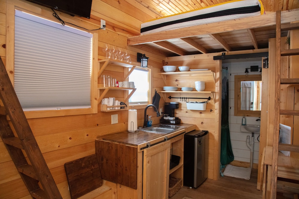 Trail and Hitch Tiny Home Hotel and RV - photo 56