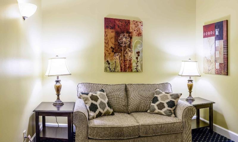 Asbury Inn & Suites - photo 23