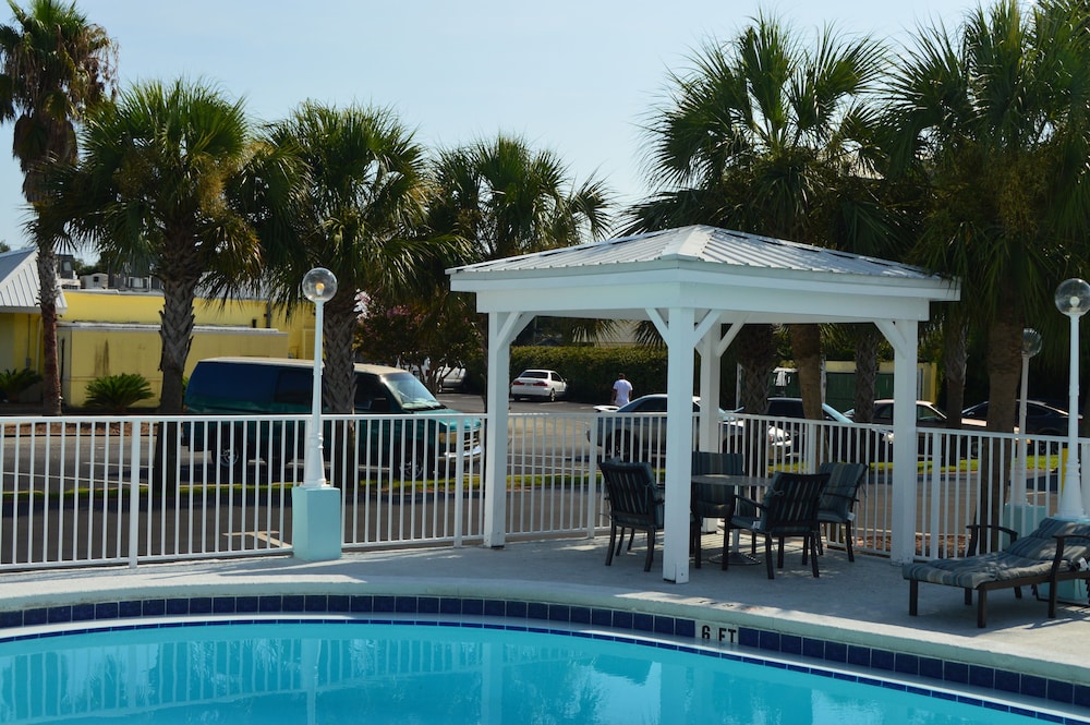 Destin Inn and Suites - photo 23