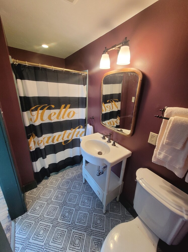 The Hand Hotel Bed & Breakfast - photo 32