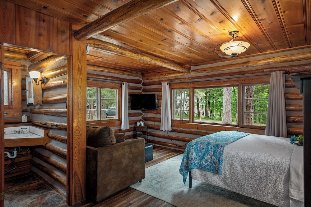 Tall Pines Inn - photo 18