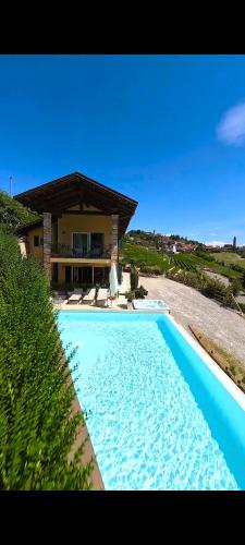 Sogno in Langa — 4-Star Luxury Hotel in Monforte D'alba, Italy