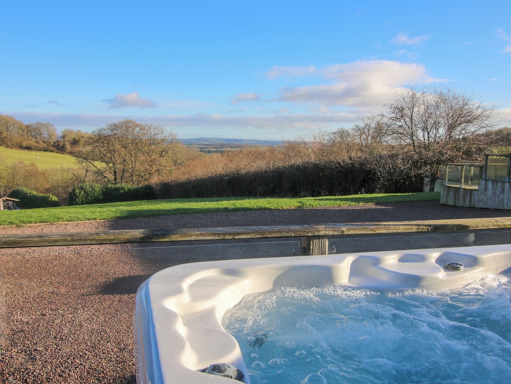 Hillview - carbon neutral hotel in Kidderminster