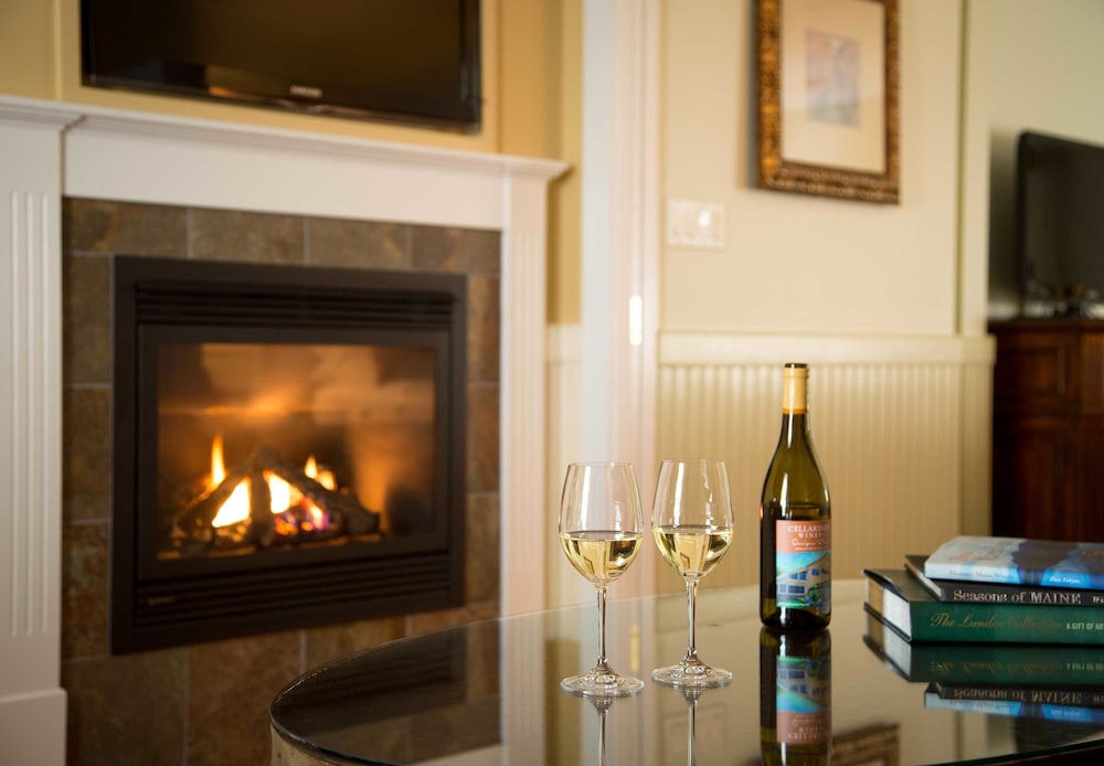 Grand Harbor Inn - photo 16