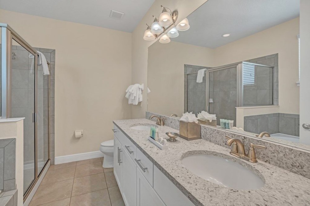 Reunion Golf Resort 8 Bed 8 Bath Amazing Pool Home 8 Bedroom Villa by RedAwning - photo 46