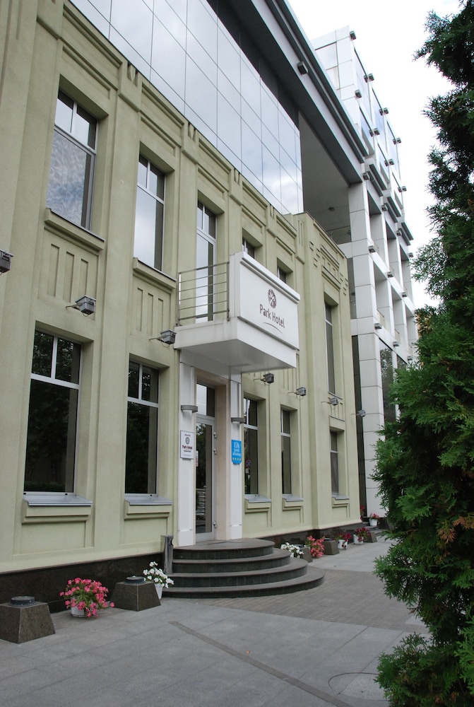Park Hotel - carbon neutral hotel in Dnipro