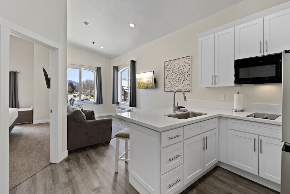 Sandpoint Hotel & Suites Downtown - photo 23