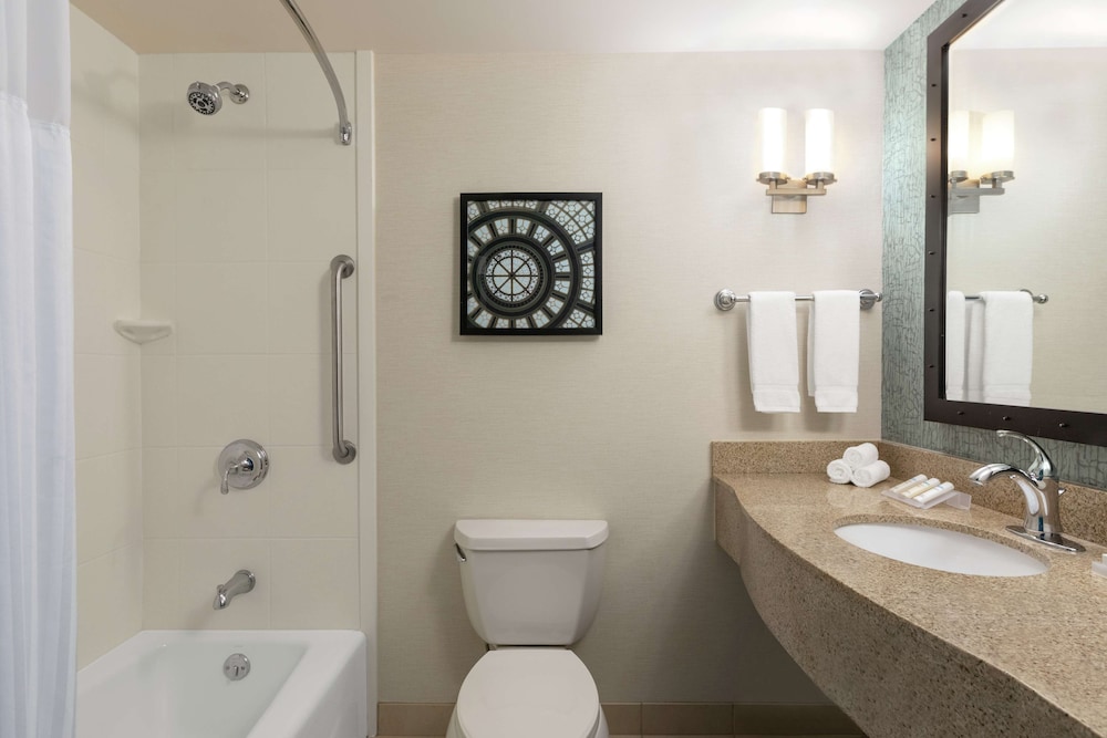 Hilton Garden Inn Troy - photo 35