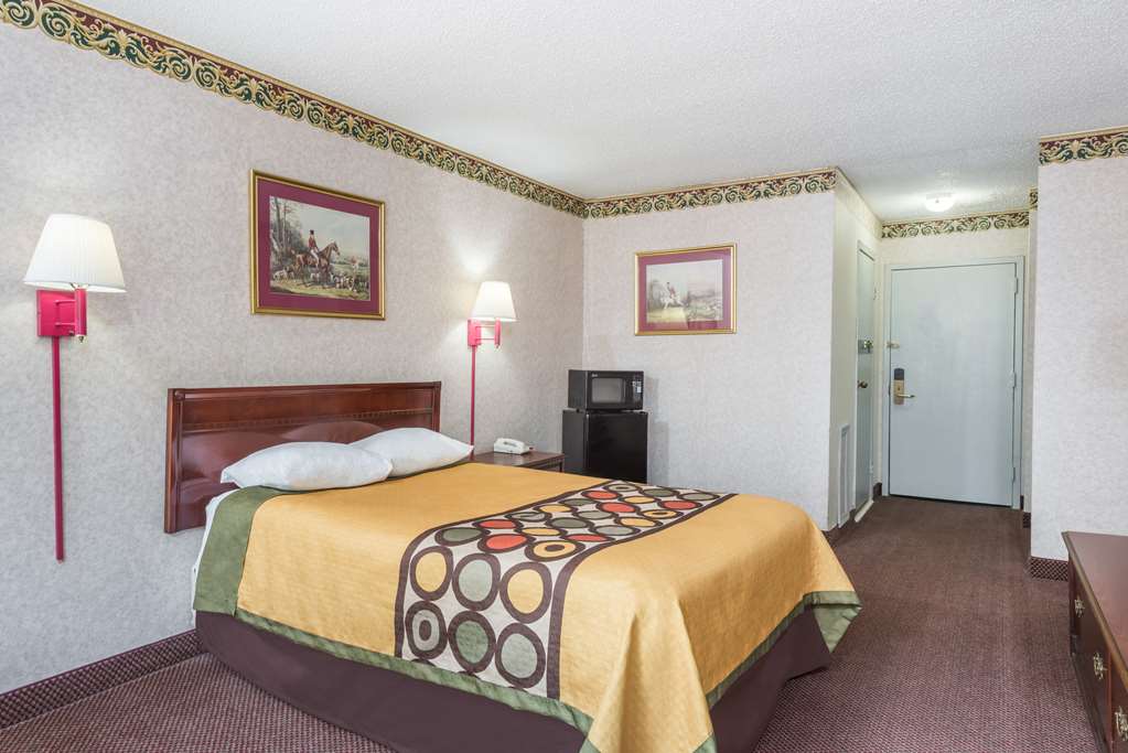 Super 8 by Wyndham Hancock MD - photo 9