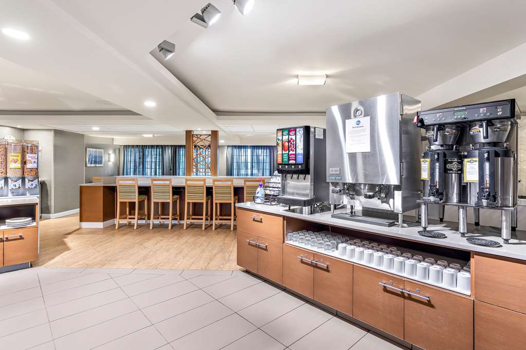 Best Western West Towne Suites - photo 47