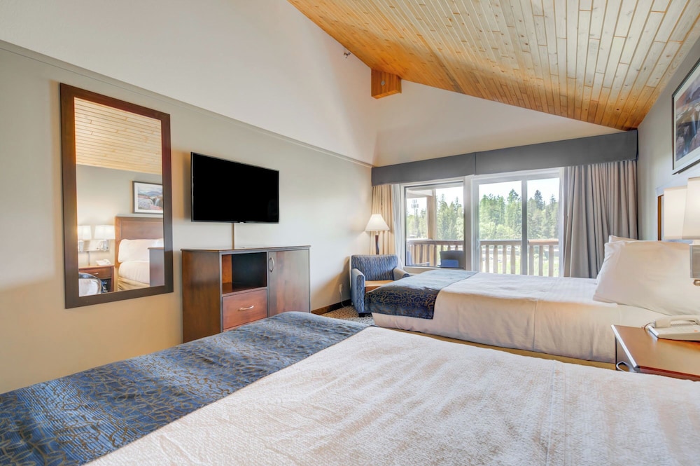 The Pine Lodge on Whitefish River - photo 16