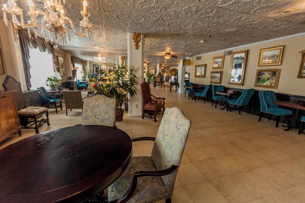 The Flanders Hotel - photo 4