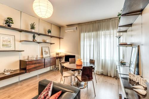 Zeus House — 4-Star Luxury Hotel in Rome, Italy