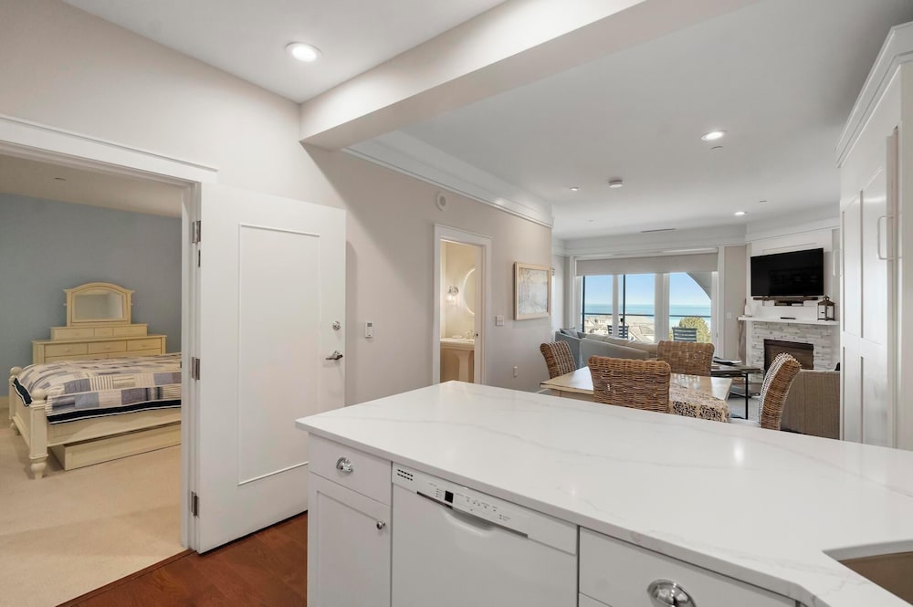 Village Suites Bay Harbor - photo 30