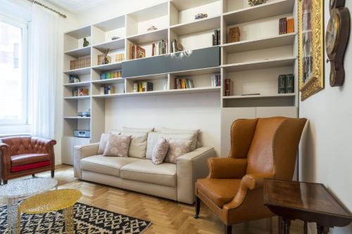Easylife Milano Carducci 22 Sant Ambrogio — 4-Star Luxury Hotel in Milan, Italy