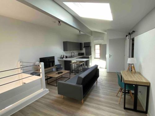 3 Pieces Silencieux Plein Centre Parking Clim Patio — Foix