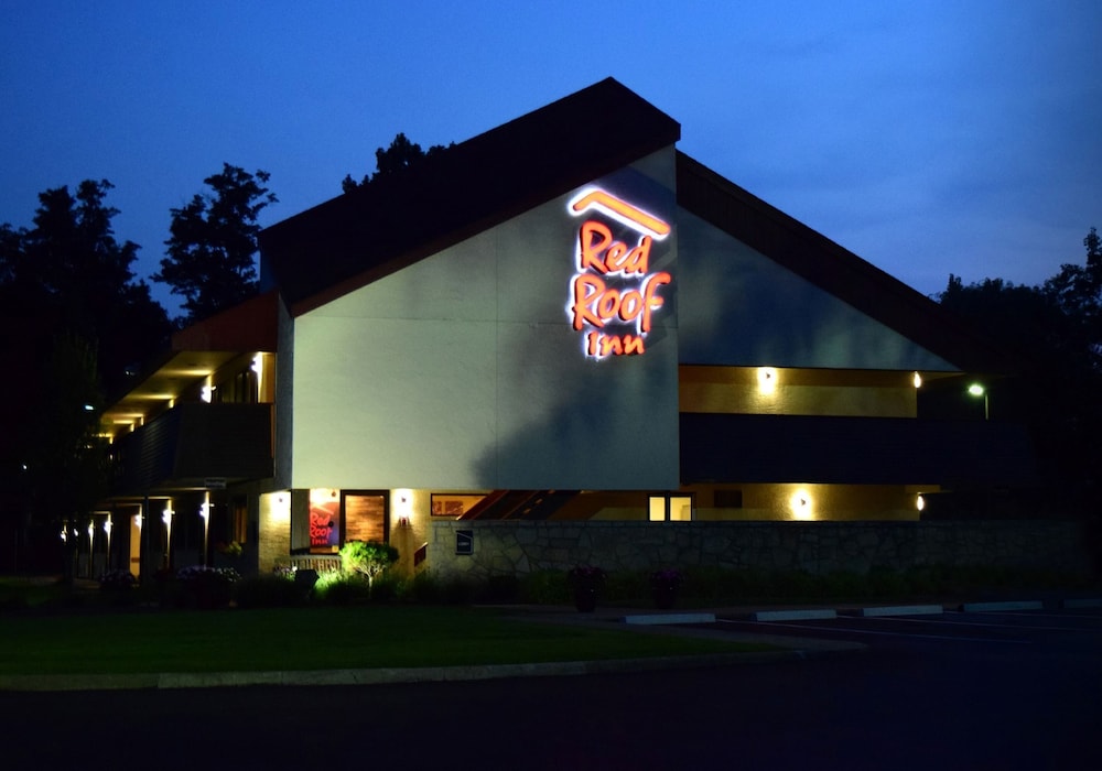 Red Roof Inn Buffalo Niagara Airport - photo 27