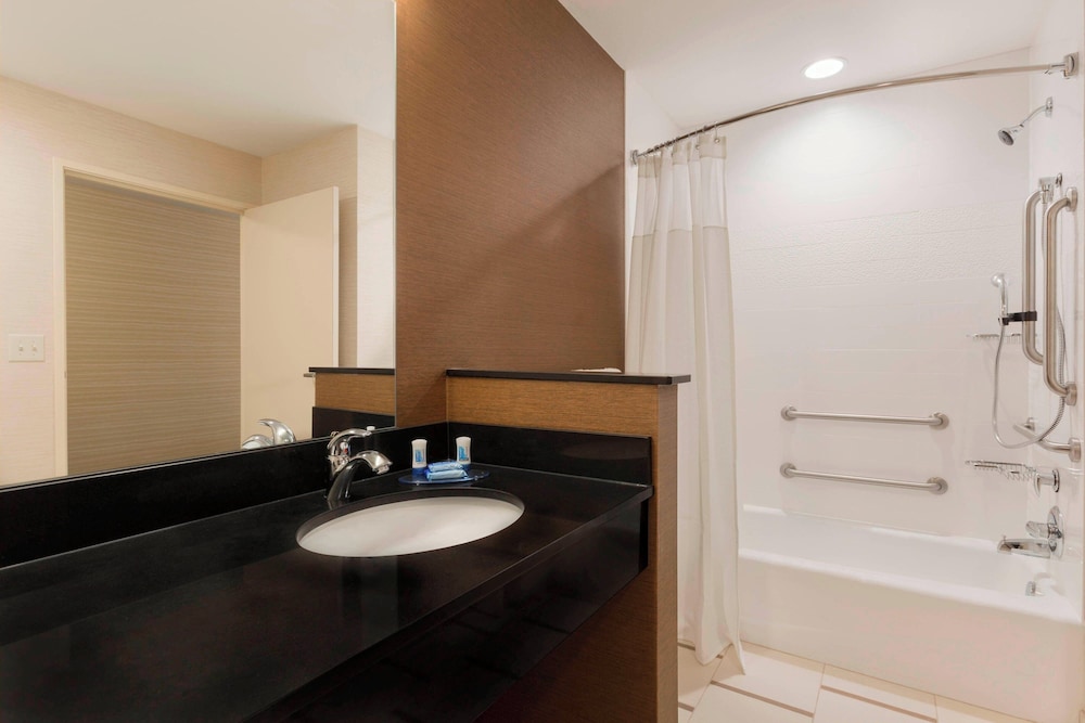 Fairfield Inn & Suites Pittsburgh Airport Robinson Township - photo 13