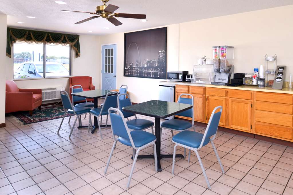 Americas Best Value Inn Sullivan - photo 21