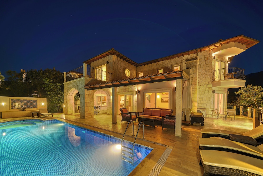 Villa Yaz Amazing Sea View — 4-Star Luxury Hotel in Kas, Turkey