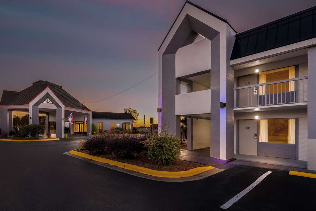 Super 8 by Wyndham Garysburg Roanoke Rapids - photo 6
