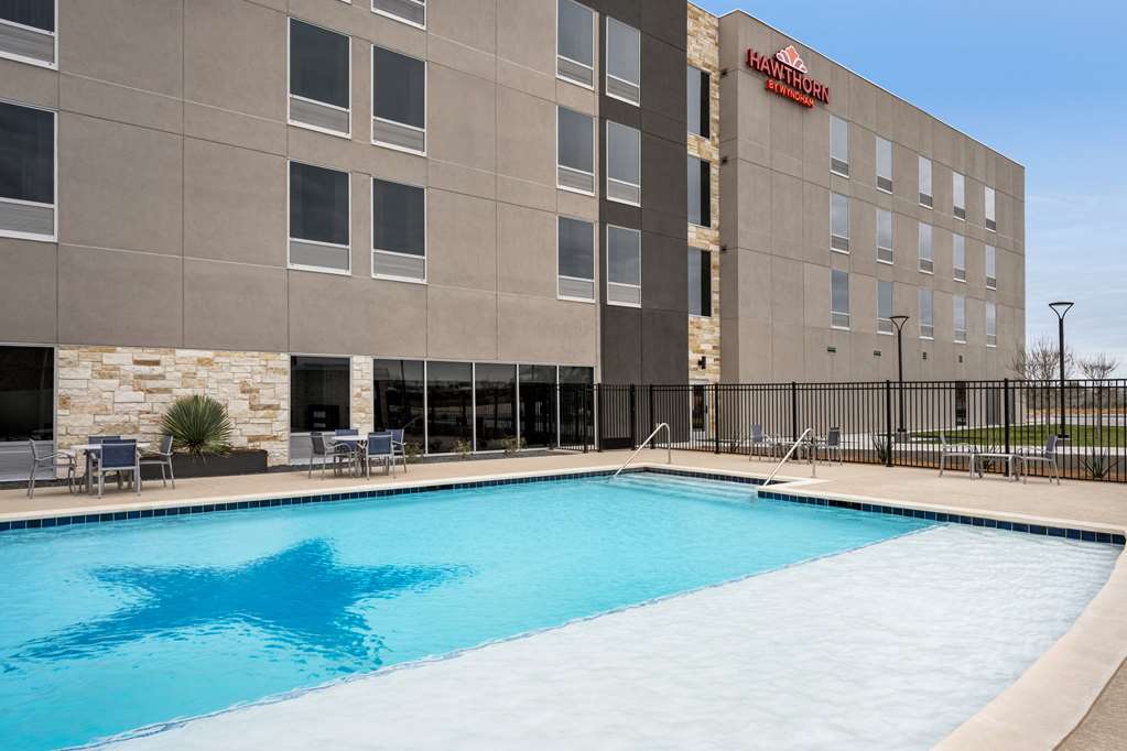La Quinta Inn & Suites by Wyndham Del Rio - photo 22