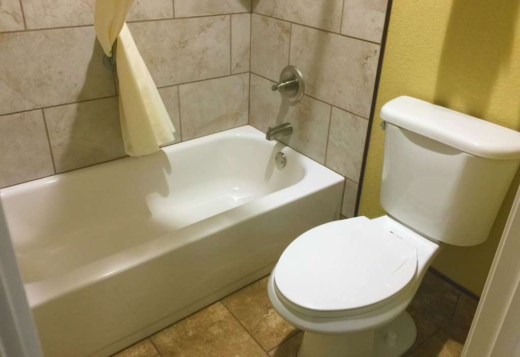 Howard Johnson by Wyndham Pigeon Forge - photo 20