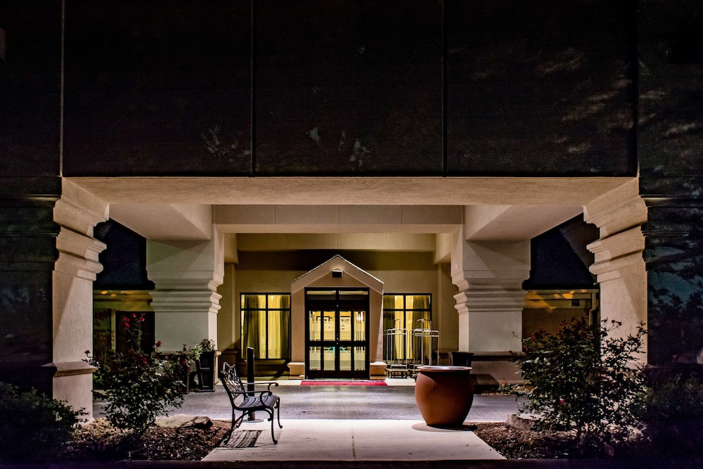 Hampton Inn & Suites Nashville Franklin - photo 34