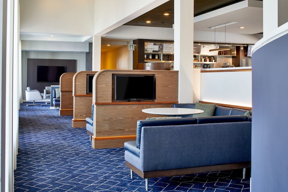 Courtyard by Marriott Memphis Airport - photo 2