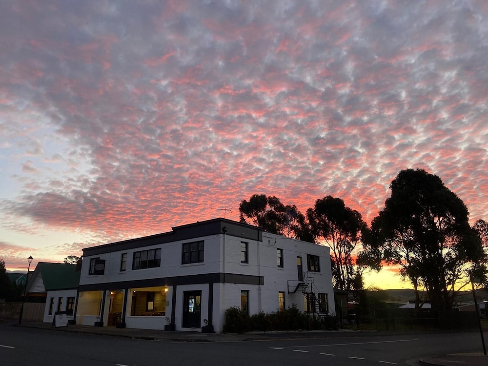 The Kentish Tasmania — Oatlands