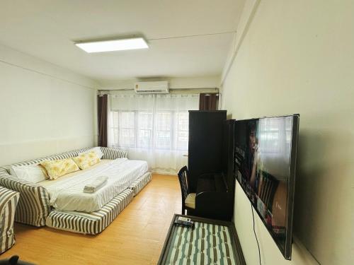 Top Location 800m MRT Rama9