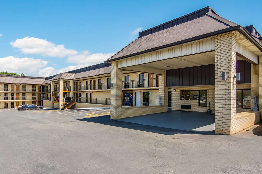 Americas Best Value Inn Wadesboro - photo 15