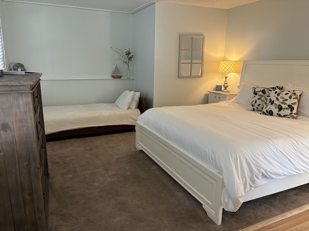 Inn at Oriental - photo 10