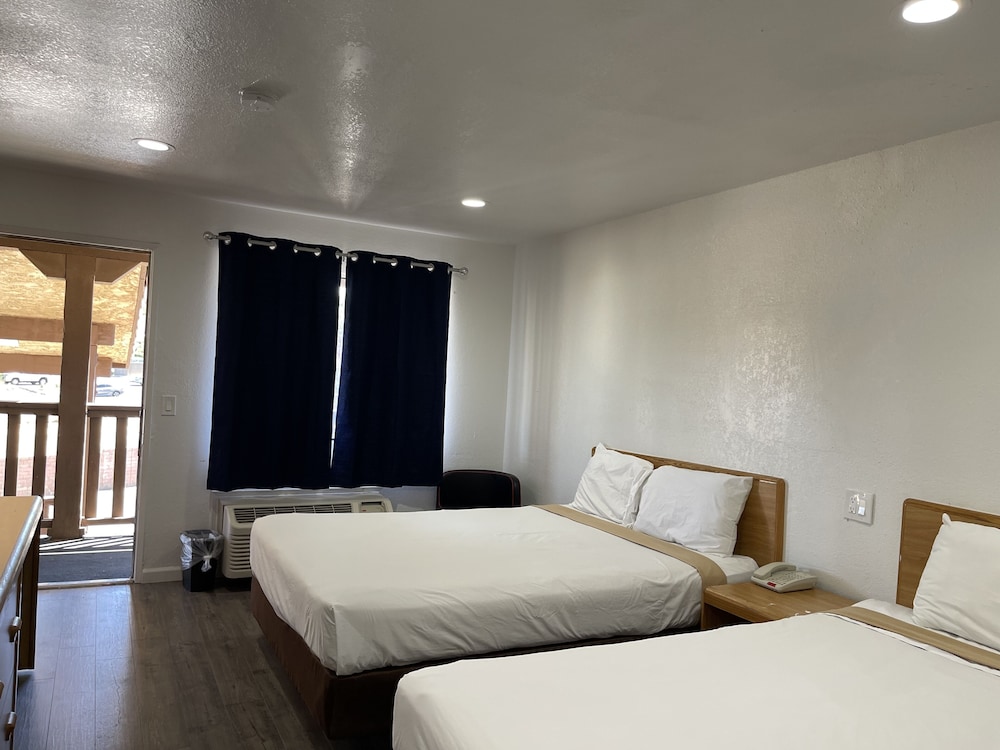 Palms Inn & Suites - photo 7