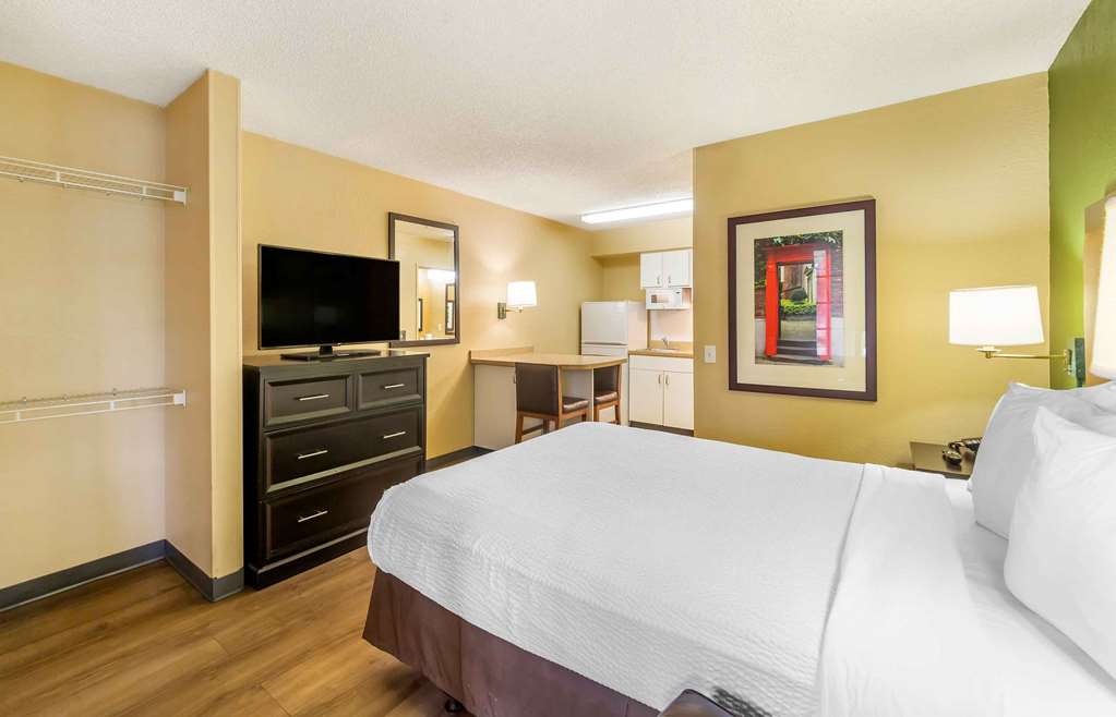 Extended Stay America Suites Fort Lauderdale Tamarac - photo 10