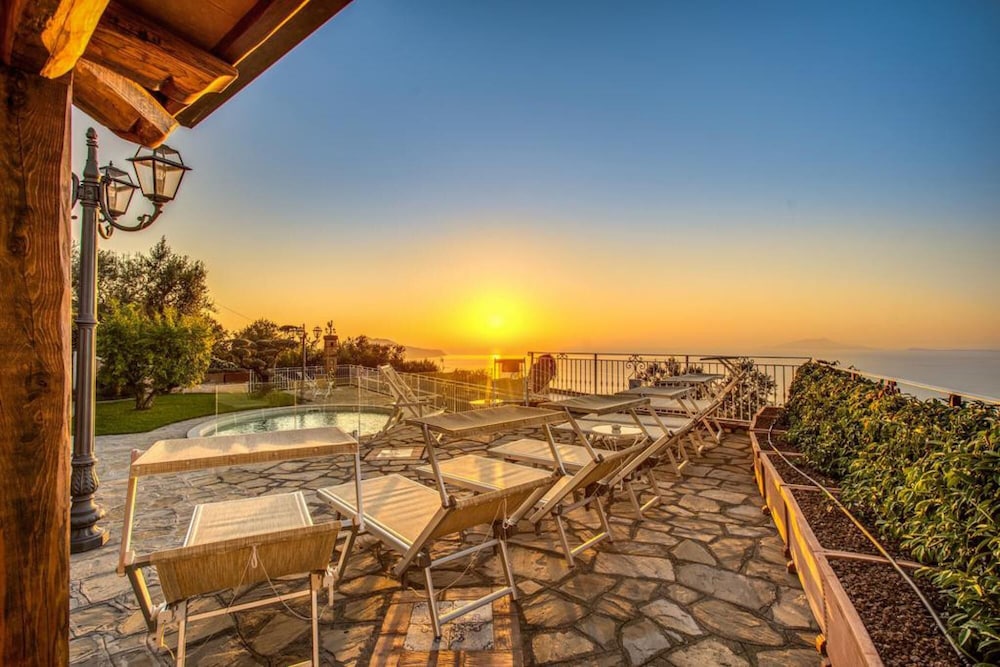 Villa Marika in Sant Agata sui Due Golfi — 4-Star Luxury Hotel in Massa Lubrense, Italy
