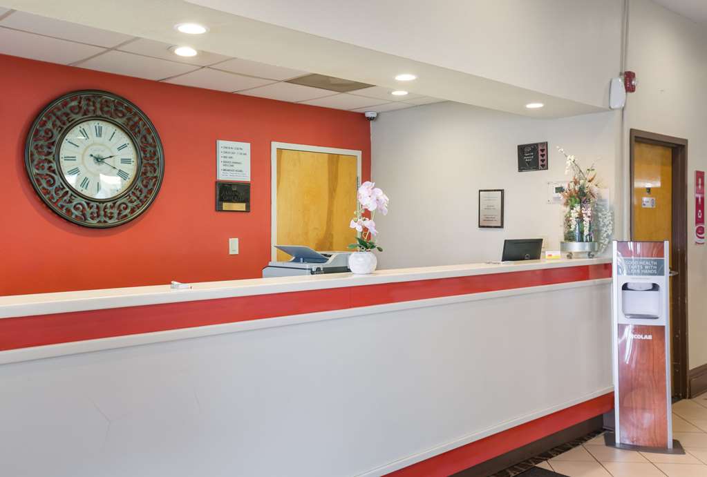 Econo Lodge Inn & Suites Hardeeville I 95 - photo 19