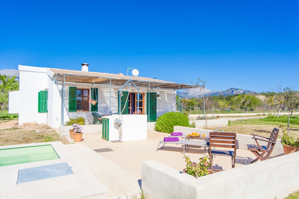 Ses Planes Ca Na Faustina — 4-Star Luxury Hotel in Selva, Spain